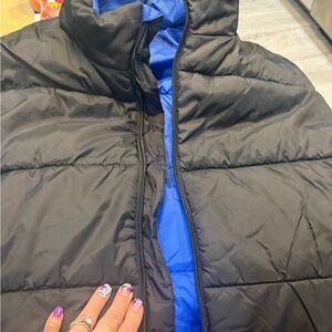 Athletic Works Men's Black and Blue Vest